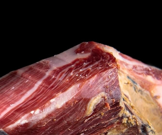 Puntos blancos en un jamón ibérico